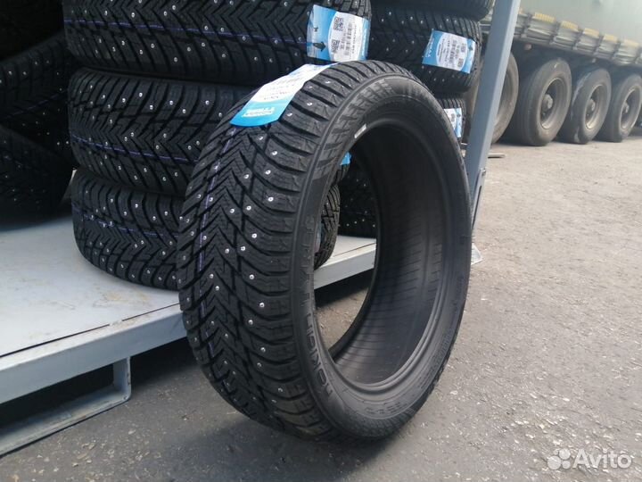 Nokian Tyres Hakkapeliitta 10p 235/60 R17 106T