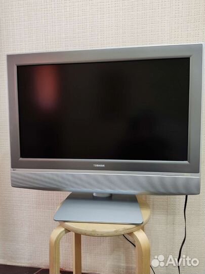 Цветной ЖК телевизор Toshiba 27WL55R