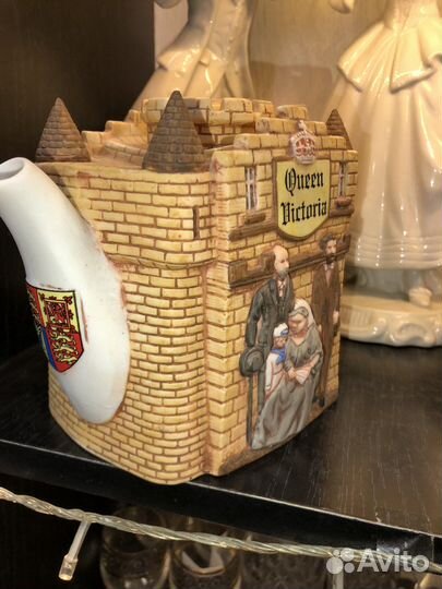 Чайник королева Виктория