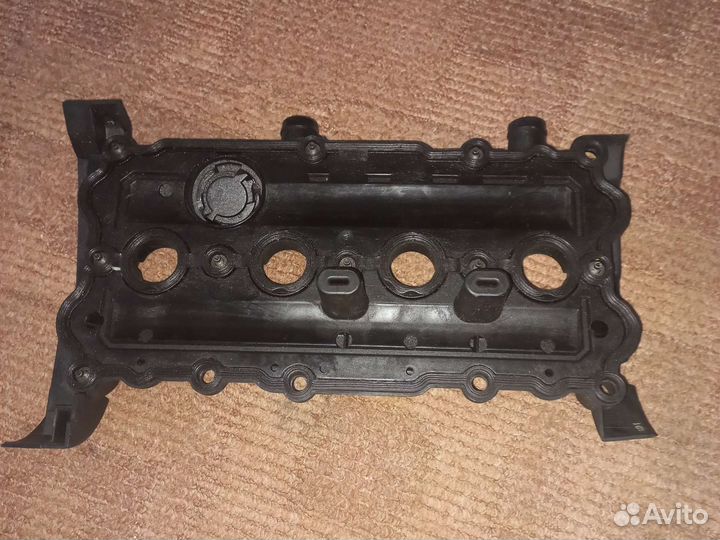 Клапанная крышка Passat B6 Audi A4