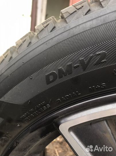 Bridgestone Blizzak DM-V2 225/55 R19 99T