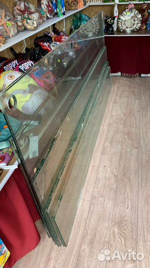 Стекла витринные с фурнитурой