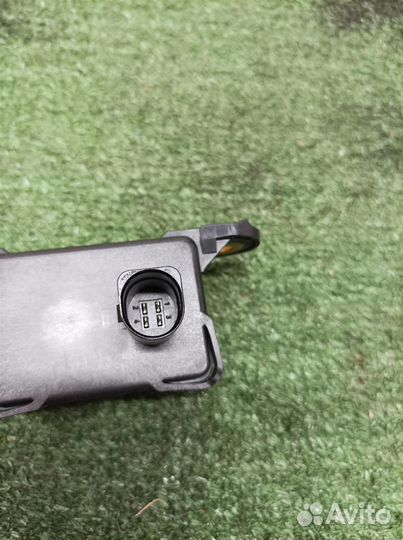 Датчик ускорения Audi Q7 2005