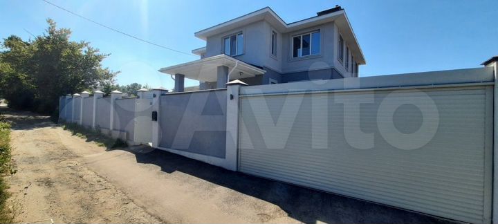 Дом 200 м² на участке 5,5 сот.