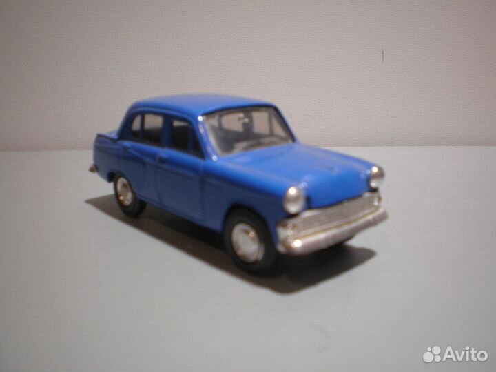 Коллекционные машинки 1 43