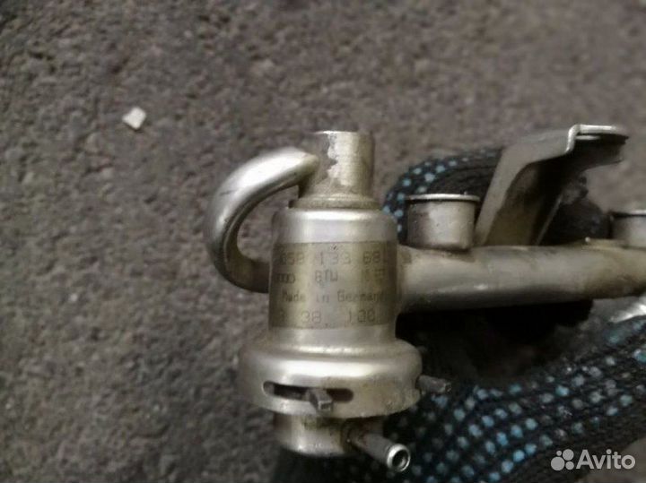 Рейка топливная (рампа) Volkswagen Passat B5 1.8