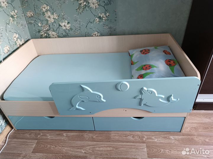 Детская кровать дельфин