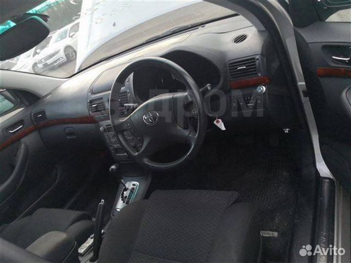 Суппорт тормозной задний правый Toyota Avensis