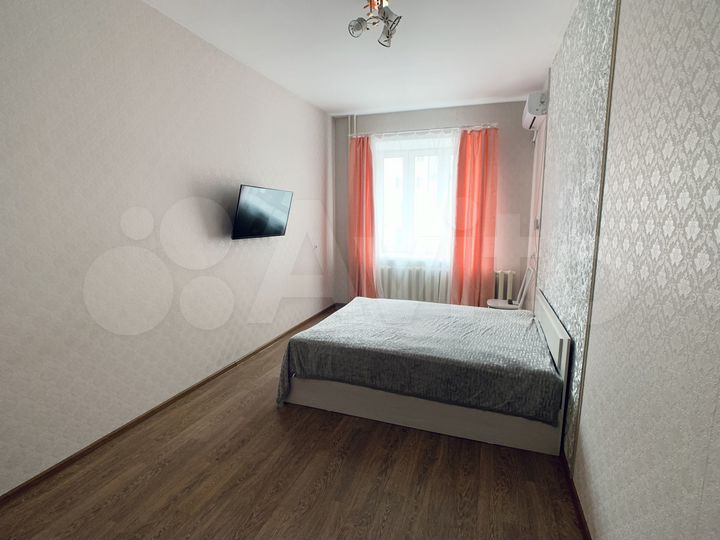 2-к. квартира, 65 м², 2/12 эт.