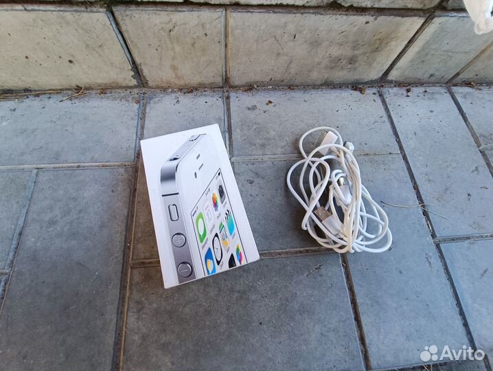 iPhone 4s коробка и провода