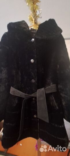 Шуба женская, новая, 48-50, мутоновая