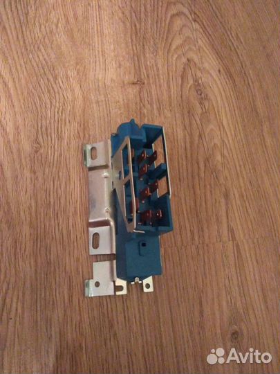 Контактная группа замка зажигания