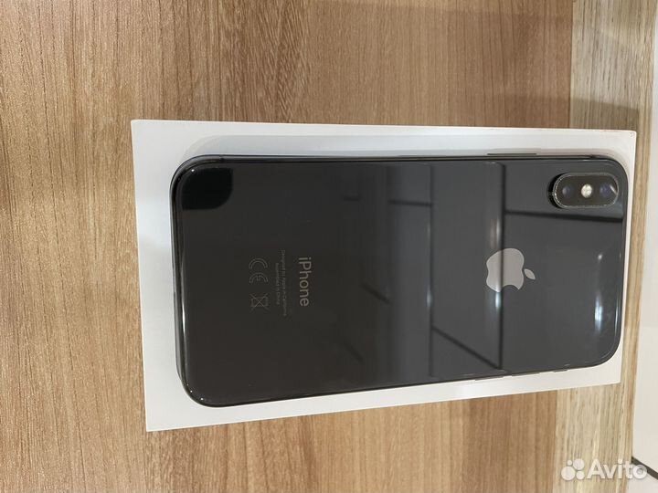 iPhone X, 64 ГБ