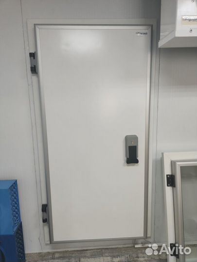 Дверь для холодильной камеры