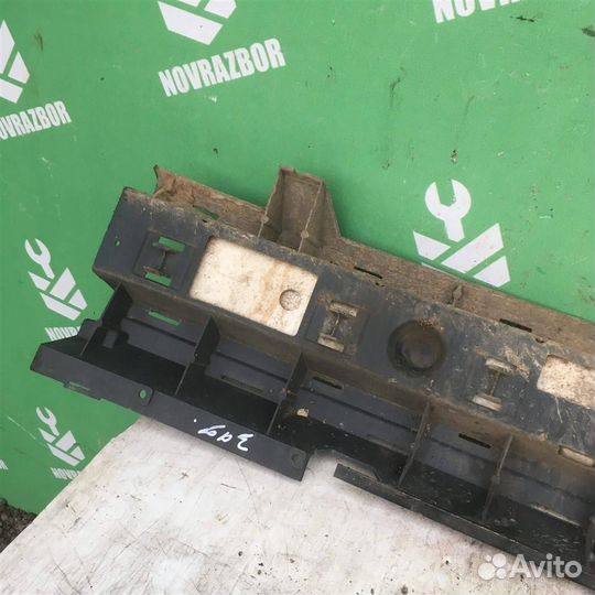 Наполнитель заднего бампера Вольво C40