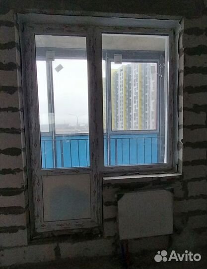 Оконный блок с дверью бу