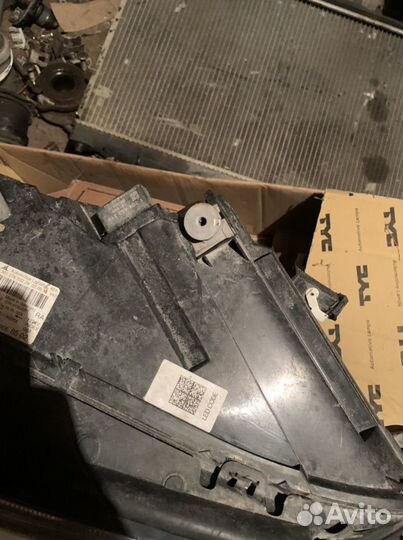 Фарa правая на mercedes w222