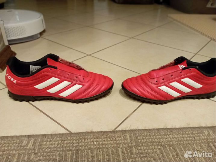 Футбольные бутсы adidas 37 размер