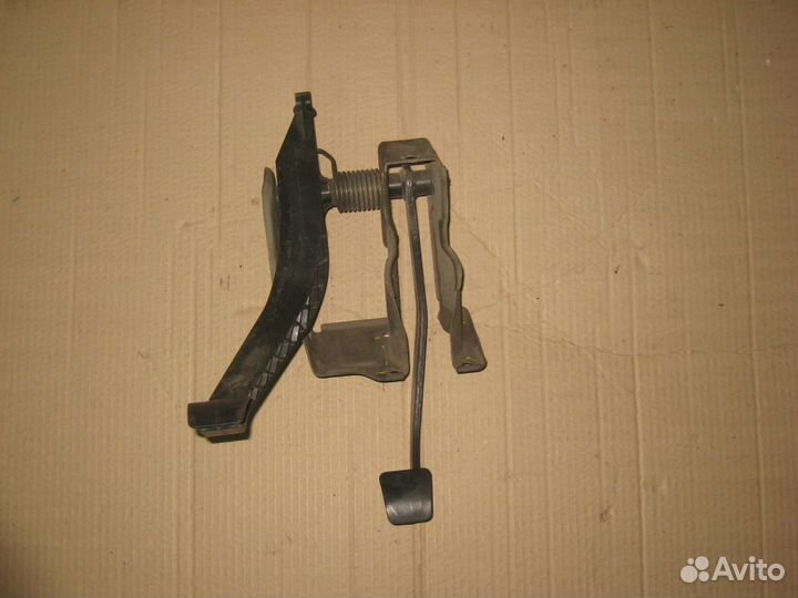 Педальный узел Renault Logan
