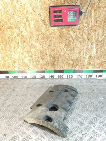 Крышка двигателя декоративная Kia Ceed 2007-2012