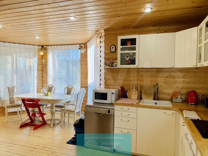 Дом 223 м² на участке 12 сот.