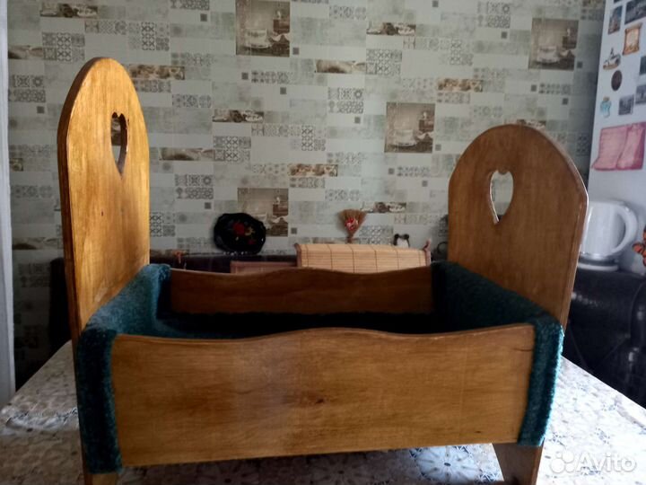 Кукольная кроватка из натурального дерева