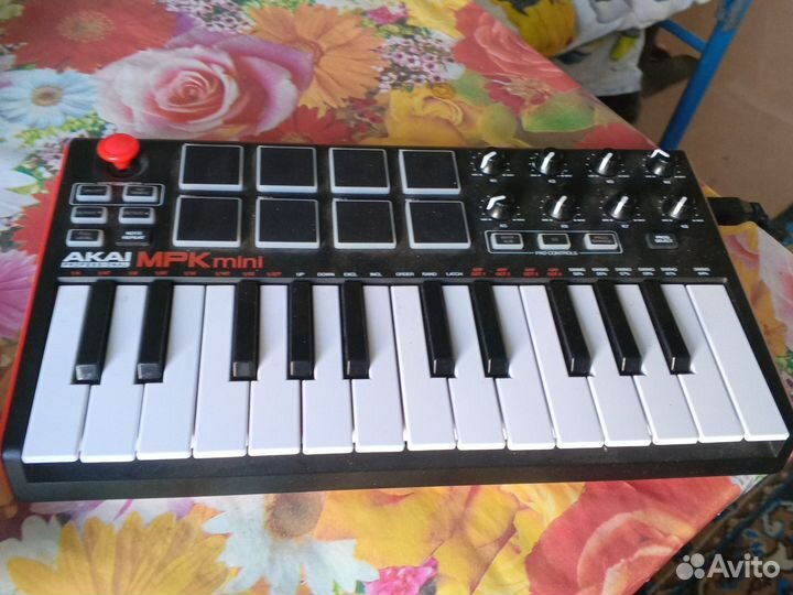 Akai pro mpc mini