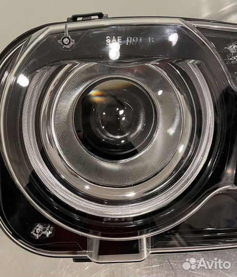 Фара Dodge Challenger левая ксенон Тайвань