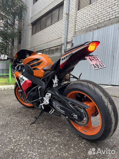 Honda cbr1000rr fireblade