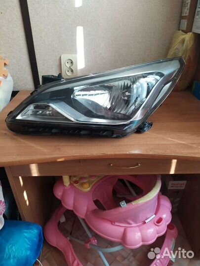 Продам фару