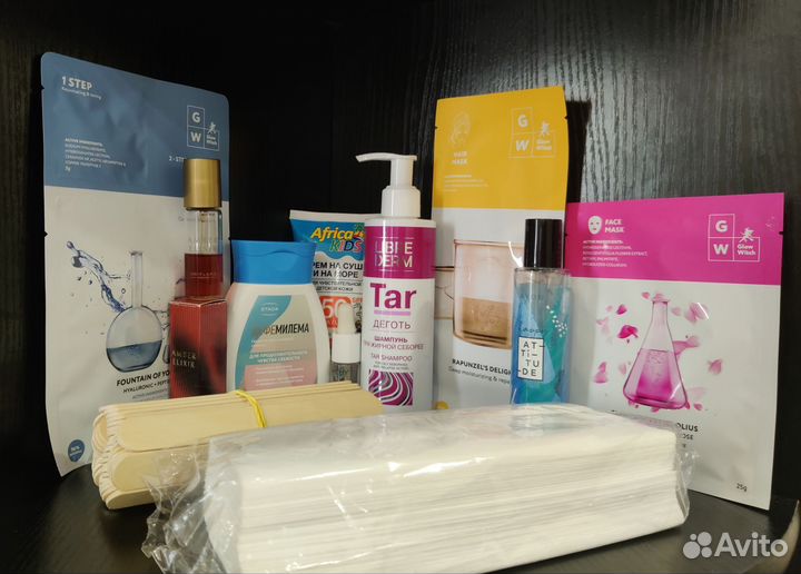 Набор косметики пакетом + очки в подарок