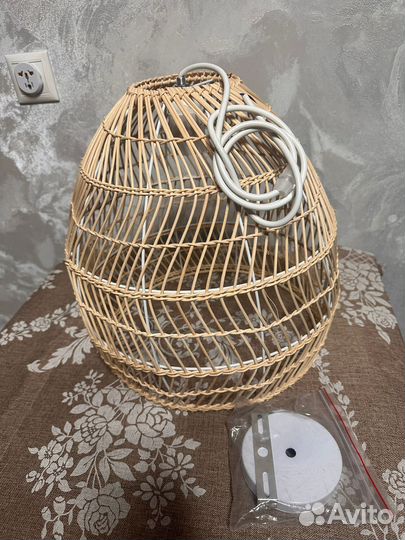 Подвесной светильник из ротанга