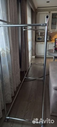 Стойка для одежды напольная