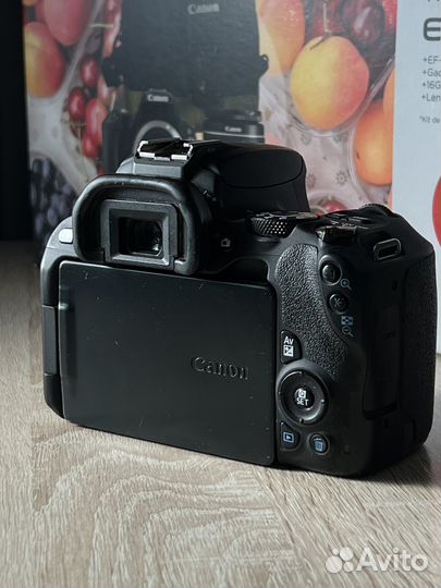 Canon Eos 200D