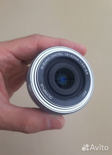 Объектив Olympus M.Zuiko Digital 14-42 блинчик