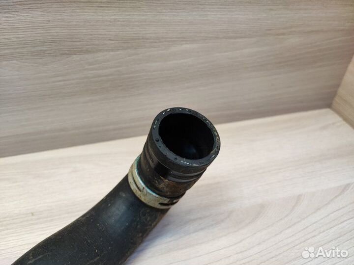 Патрубок радиатора нижний LADA X-Ray Cross