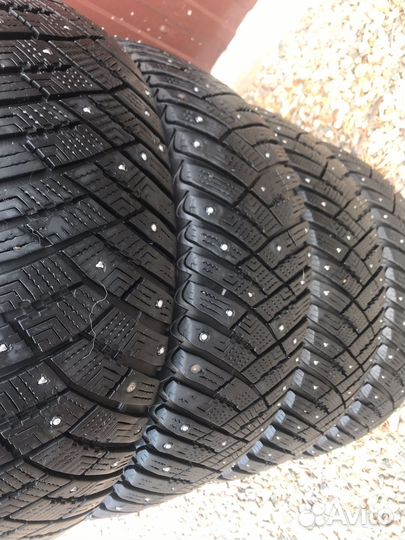 Goodyear Ultra Grip Ice Arctic 2 215/65 R16 98T