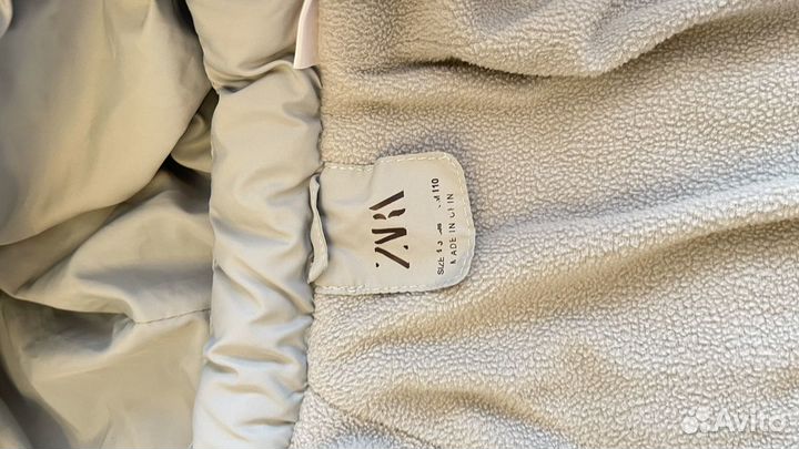 Куртка Zara на девочку размер 98-104