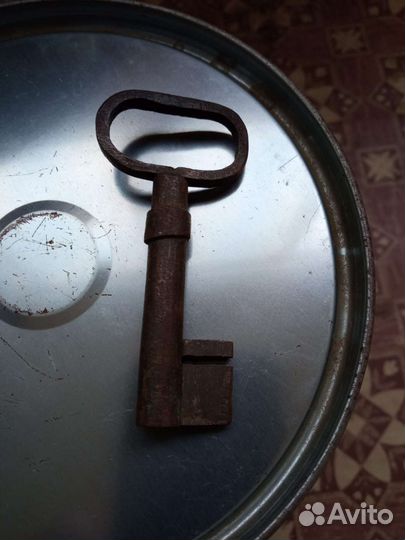 Ключ старинный