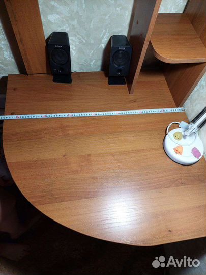 Угловой письменный стол