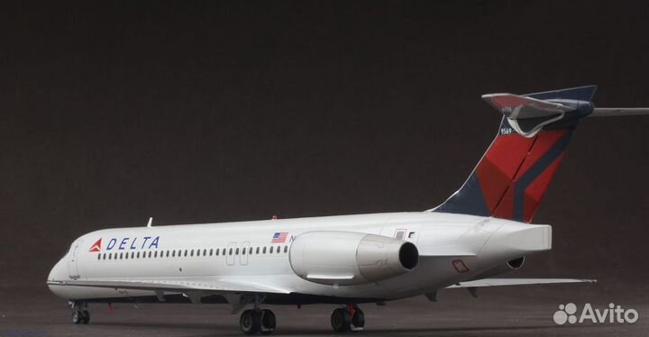 EE144124 Авиалайнер 717 Delta