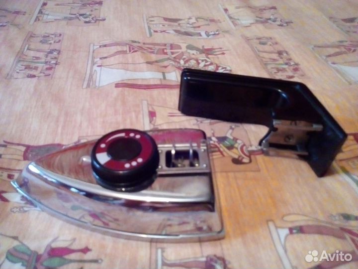 Утюг малогабаритный