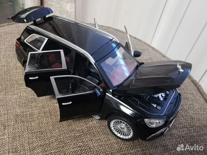 Масштабная модель автомобиля Maybach