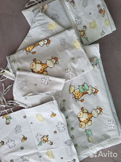 Комплект в детскую кроватку