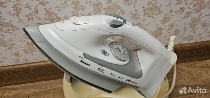 Паровой утюг Philips