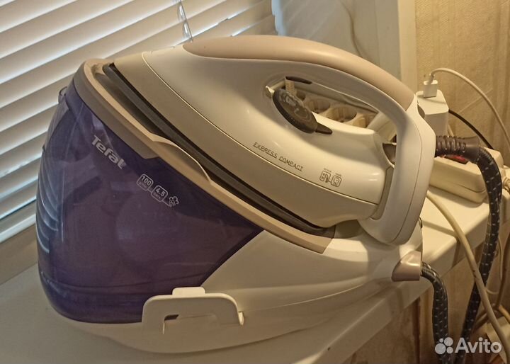 Утюг с парогенератором tefal