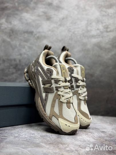 Кроссовки New Balance 1906r бежево-коричневый