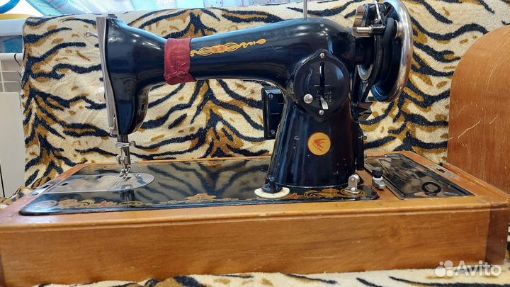 Швейная машинка Tur2