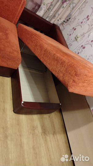 Большой угловой диван раскладной бу