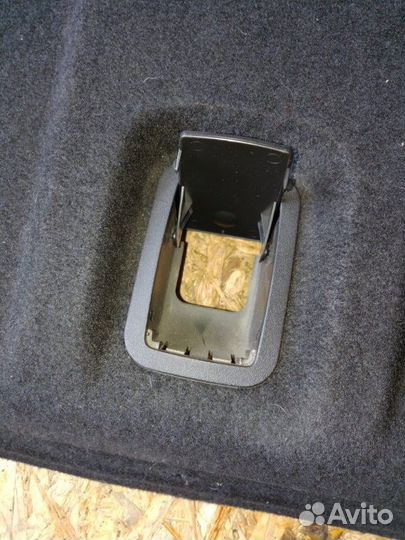 Полка салона задняя задняя Opel Astra J седан 1.6